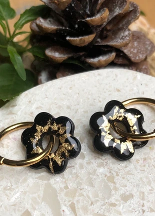 Créoles dorées avec pampilles fleurs Noir or, marque: Loy Bijoux, état: Très bon état, 5,00 €, 5,95 € Protection acheteurs (Pro) incluse