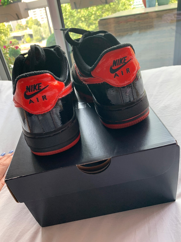 Nike Air Force One vintage noires et rouges Vinted