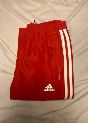Jogging Adidas, marque: adidas, état: Satisfaisant, taille: XS, 5,00 €, 5,95 € Protection acheteurs incluse