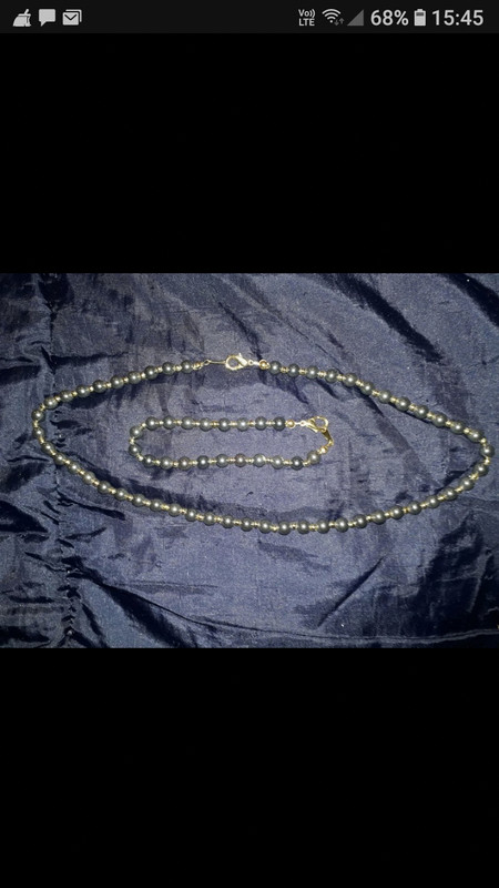 Parure Collier/Bracelet en perles noires 1