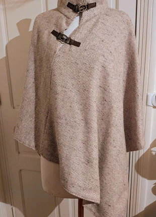Cape artisanale beige, brand: sans marque, condition: Very good, size: One size, €25.00, €26.95 includes Buyer Protection