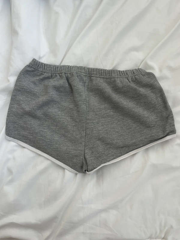 urban outfitters gray shorts 2