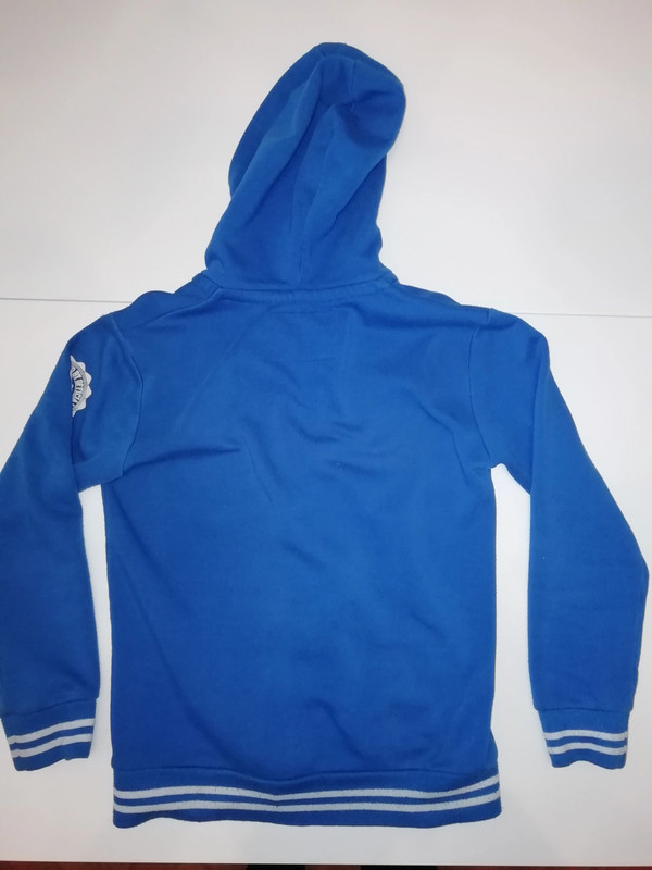 Gilets à capuche bleu bon état 12 ans 2