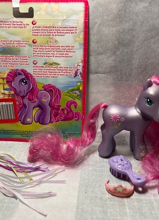 My little pony G3 Petal Blossom, merk: My Little Pony, staat: Nieuw zonder prijskaartje, maat: Universeel, € 14,00, € 15,40 inclusief Kopersbescherming