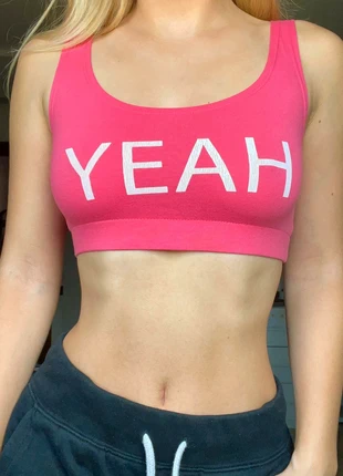 reggiseno sportivo colore rosa, marke: Terranova, zustand: Sehr gut, größe: XS / 34 / 6, 7,00 €, 8,05 € inklusive Vinted-Käuferschutz