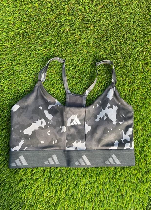 Brassière de sport Adidas Techfit camouflage noir et gris, taille XS, marque: adidas, état: Très bon état, taille: XS, 7,00 €, 8,05 € Protection acheteurs incluse