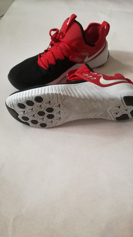 Chaussures training Nike Free Metcon noir et rouge Vinted