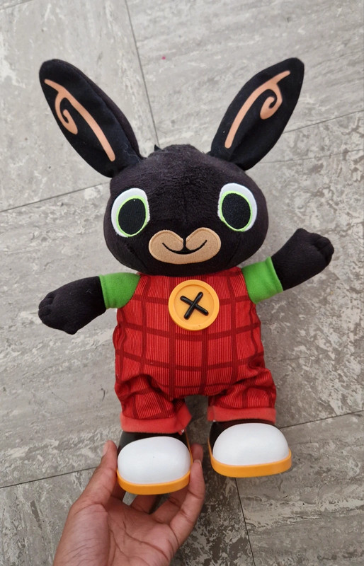 Walking talking hot sale bing bunny