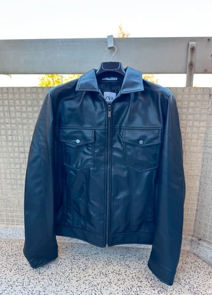 Zara trucker jacket / biker jacket efeito Pele, marca: Zara, estado: Novo sem etiquetas, tamanho: XL, €45.00, €47.95 inclui Proteção do Comprador