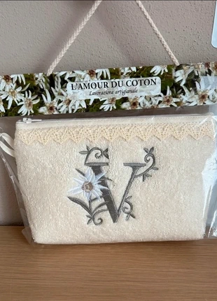 Pochette/trousse ricamata V #regalonatale, merk: Made In Italy, staat: Nieuw met prijskaartje, € 12,00, € 13,30 inclusief Kopersbescherming