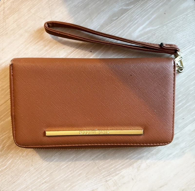 Steve madden brown large wallet 1