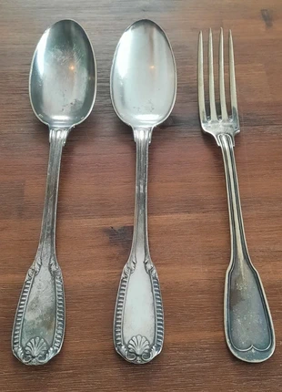 Deux cuillères&Fourchette d'époque, marque: Intemporel, état: Bon état, 3,00 €, 3,85 € Protection acheteurs incluse