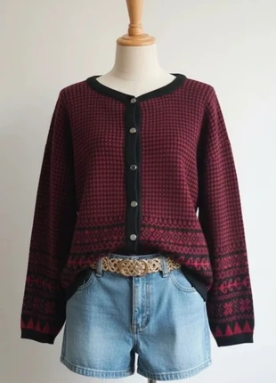 Vintage red & black Nordic cardigan – size M, marke: Vintage Dressing, zustand: Sehr gut, größe: M / 38 / 10, 14,90 €, 16,35 € inklusive Vinted-Käuferschutz