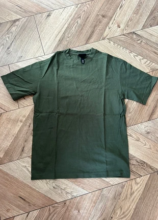 T-shirt H&M Vert Kaki "Loose Fit" - Taille XS, marke: H&M, zustand: Sehr gut, größe: XS, 5,00 €, 5,95 € inklusive Vinted-Käuferschutz