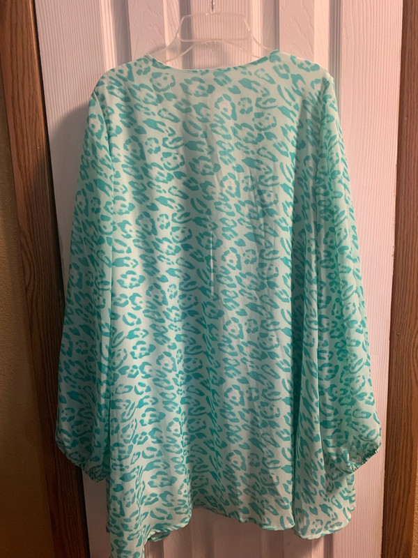 🌷Fun mint green animal print dress size L excellent condition 2