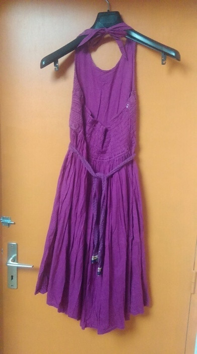 Robe violette genoux 2