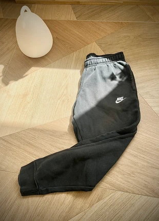 Jogging / Pantalon Nike Noir Taille M, marque: Nike, état: Très bon état, taille: M, 19,99 €, 21,69 € Protection acheteurs incluse