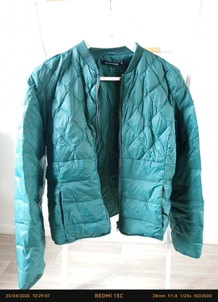 Doudoune fine verte Monoprix taille 38 TBE, marca: Monoprix, estado: Muito bom, tamanho: M / 38 / 10, €8.00, €9.10 inclui Proteção do Comprador