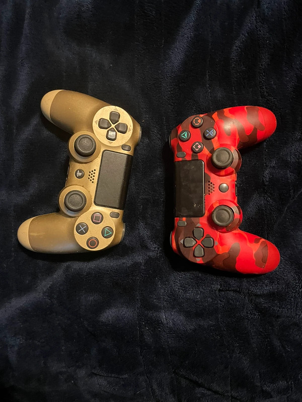 PS4 controller