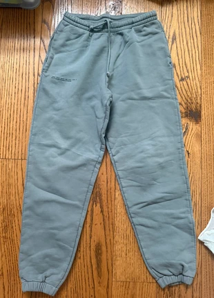 Pantaloni felpati Pangaia grigio, état: Très bon état, taille: XS / 34 / 6, 15,00 €, 16,45 € Protection acheteurs incluse