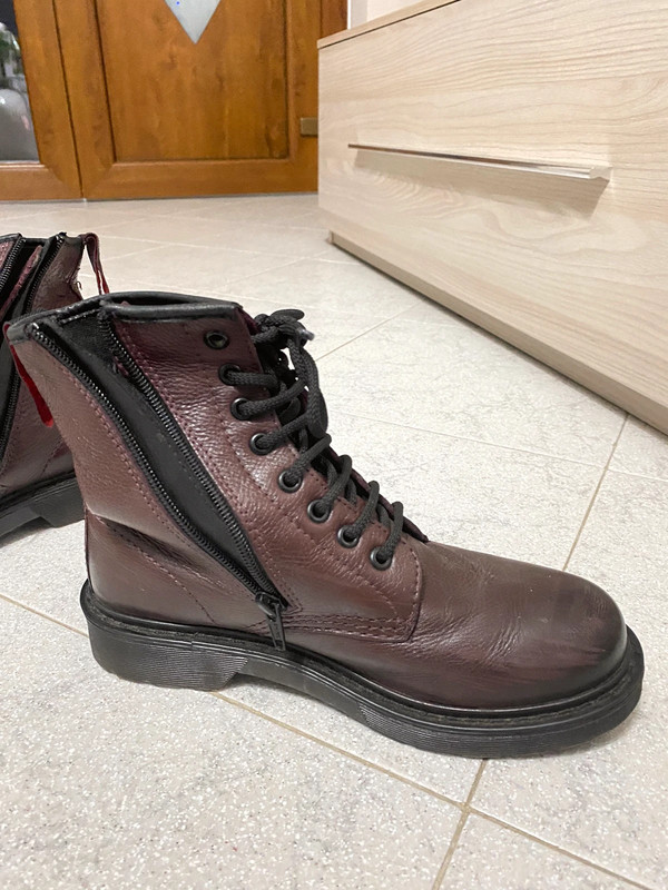 Anfibi di vera pelle Vinted