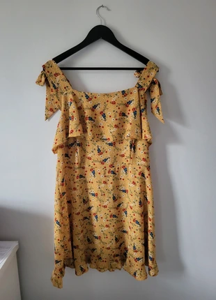 Yellow floral dress, with bows, brand: New Look, condition: Very good, size: XXL / UK 24-26, £1.50, £2.28 includes Buyer Protection