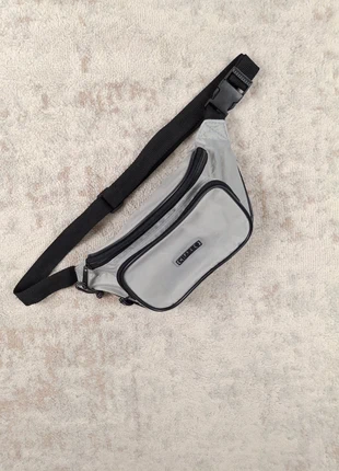 Grey Bum Bag by Charro, marca: Charro, estado: Muito bom, €15.00, €16.45 inclui Proteção do Comprador