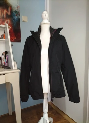 Decathlon Winterjacket With a Purple Zipper, merk: Decathlon, staat: Goed, maat: XS / 34 / 6, € 10,00, € 11,20 inclusief Kopersbescherming