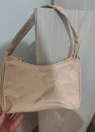 Borsa minimal Bershka a spalla, marke: Bershka, zustand: Sehr gut, 2,00 €, 2,80 € inklusive Vinted-Käuferschutz