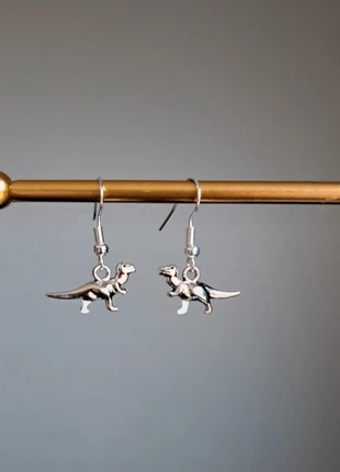 Oorbellen " dino", staat: Heel goed, € 2,50, € 3,33 inclusief Kopersbescherming Pro