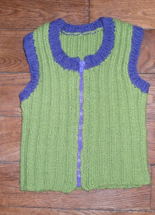 Tricot enfant fait main - gilet + écharpe - 18 mois, marke: Fait Main, zustand: Sehr gut, größe: 12-18 Monate / 80, 10,00 €, 11,20 € inklusive Vinted-Käuferschutz
