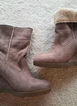 Bottines chaudes en suède à talons compensés tailles 36, état: Neuf sans étiquette, taille: 36, 7,00 €, 8,05 € Protection acheteurs incluse