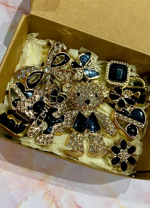Croc charms Bear Sparkle Bling x Black Gold bundle boxed gift set, brand: Bear, condition: New with tags, size: 5, £6.95, £8.00 includes Buyer Protection