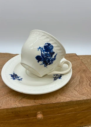 Grande tasse ancienne GIEN avec sous-tasse – décor bleu floral, marque: Gien, état: Très bon état, 15,00 €, 16,45 € Protection acheteurs (Pro) incluse