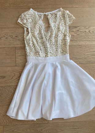 Jolie robe , staat: Heel goed, maat: S / 36 / 8, € 15,00, € 16,45 inclusief Kopersbescherming