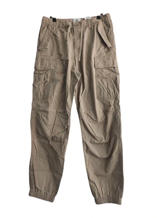 Beige Cargohose mit Taschen | Lässiger Streetstyle, marke: H&M, zustand: Sehr gut, größe: S, 17,00 €, 18,55 € inklusive Vinted-Käuferschutz