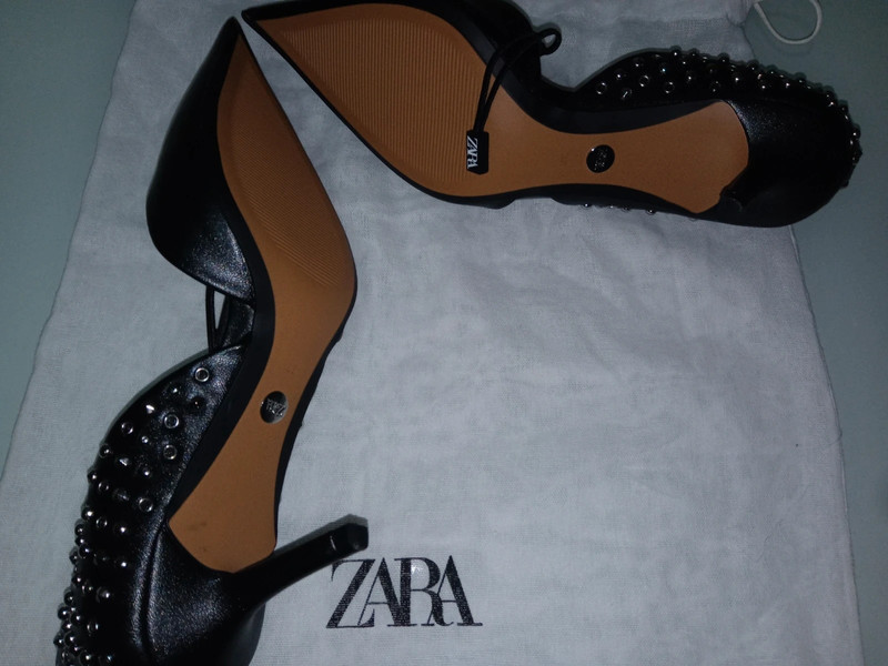 Zapatos tacón tachuelas Zara 2