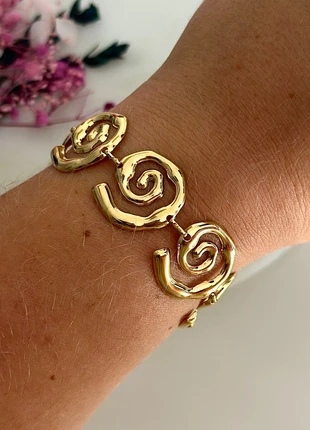 Bracelet doré avec spirales martelées - Acier Inoxydable, marke: Boutique Parisienne, zustand: Sehr gut, 24,00 €, 25,90 € beinhaltet Vinted-Käuferschutz Pro