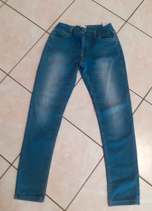 Jeans 14 ans, marque: Name It, état: Très bon état, taille: 14 ans / 164 cm, 4,00 €, 4,90 € Protection acheteurs incluse