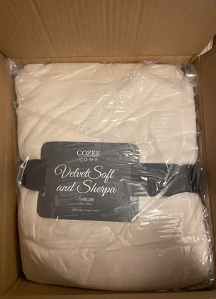 Cozee home reversible velvetsoft & sherpa warm throw ivory 150cm x 200cm, brand: Cozee Home, condition: New with tags, size: 150 x 200 cm, £20.00, £21.70 includes Buyer Protection