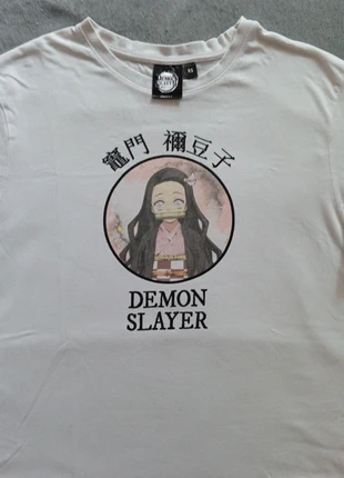 Tee-shirt Demon Slayer XS, marke: Demon Slayer, zustand: Sehr gut, größe: XS, 4,00 €, 4,90 € inklusive Vinted-Käuferschutz