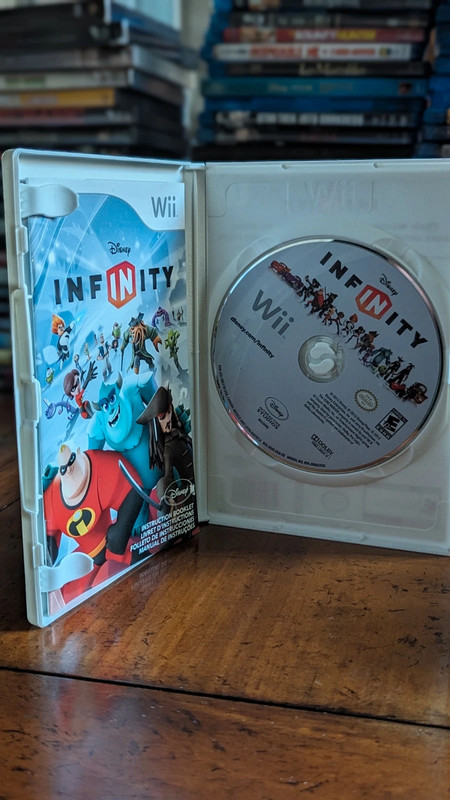 Infinity Game with Amiibo Figurines and Disks 5