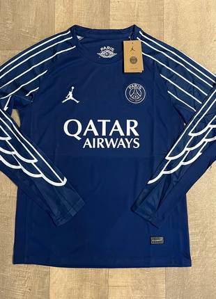 Maillot PSG Fourth Neuf, marke: Concept, zustand: Neu, mit Etikett, größe: M, 19,00 €, 20,65 € inklusive Vinted-Käuferschutz