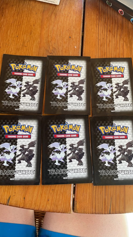 Lot de 6 pochette de cartes Pokémon (black and white)