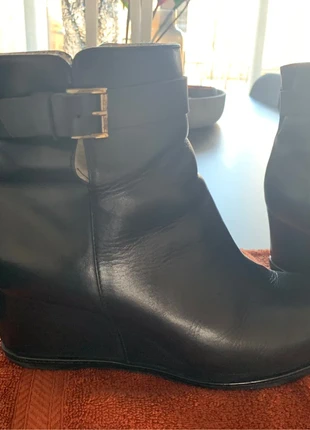 Pollini sleehak enkellaarsjes zwart mt 40, merk: Pollini, staat: Heel goed, maat: 40, € 35,00, € 37,45 inclusief Kopersbescherming