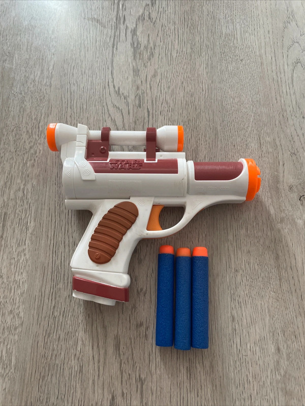 Nerf Blaster With Darts! In Excellent Condition - Vinted