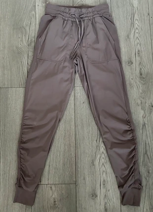 Lululemon Women's Jogger US Size 4 UK 8 Muave Nylon Blend Stretch Fit Minor Flaw, brand: Lululemon, condition: Good, size: S / UK 8-10, £14.95, £16.40 includes Buyer Protection Pro