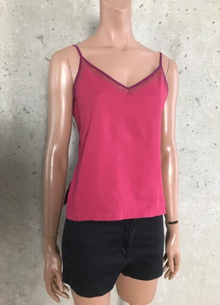 Fabindia, Top Bluse, Baumwolle aus Indien, Magenta Rot mit Gold Druck, staat: Heel goed, maat: XS / 34 / 6, € 10,00, € 11,20 inclusief Kopersbescherming