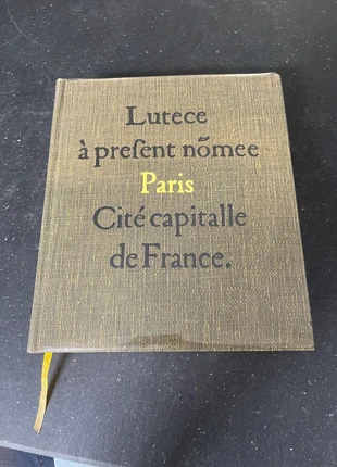 Livre collector vintage Paris Cité Capitalle de France, marque: Vintage Love, état: Très bon état, 29,00 €, 31,15 € Protection acheteurs incluse