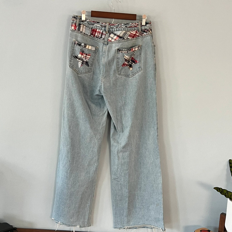 super cute embroidered Jeans 4